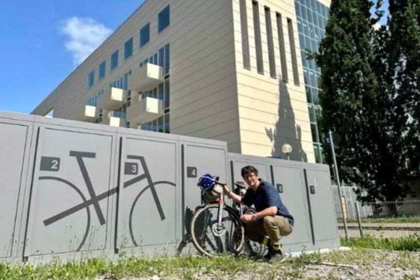 Radbox Radbox - Diese sicheren und praktischen Abstellmöglichkeiten lösen ein Problem, das viele Radfahrende kennen: Wo stelle ich mein Fahrrad ab, ohne mir Sorgen um Diebstahl, Vandalismus oder Witterungseinflüsse machen zu müssen?