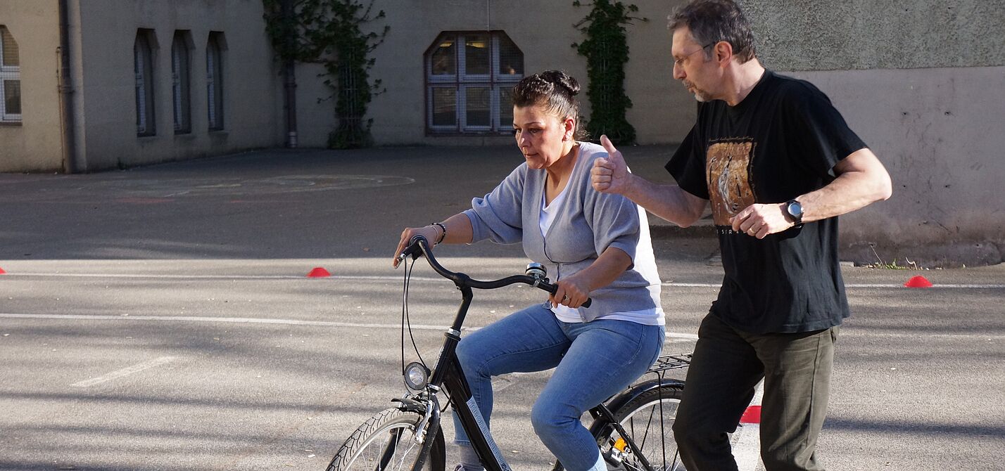 Radfahren lernen in der Fahrradfahrschule