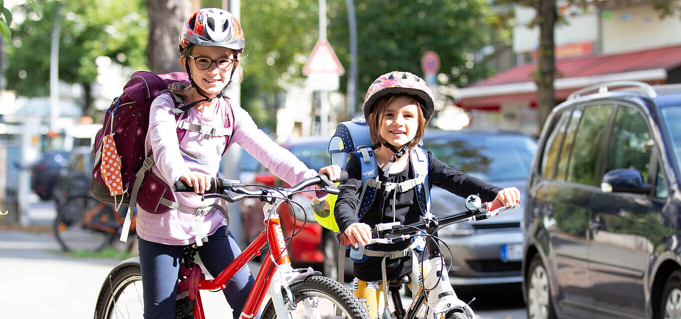 Kinder auf dem Fahrrad
